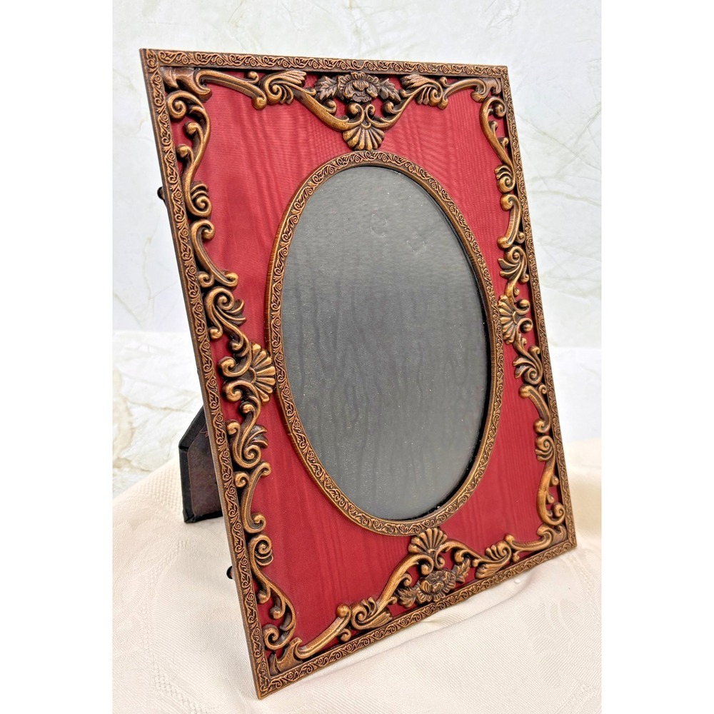 Vintage Ornate Gold Filigree Photo Frame Red Moiré Oval 6.5x4.5‎ Opening Korea
